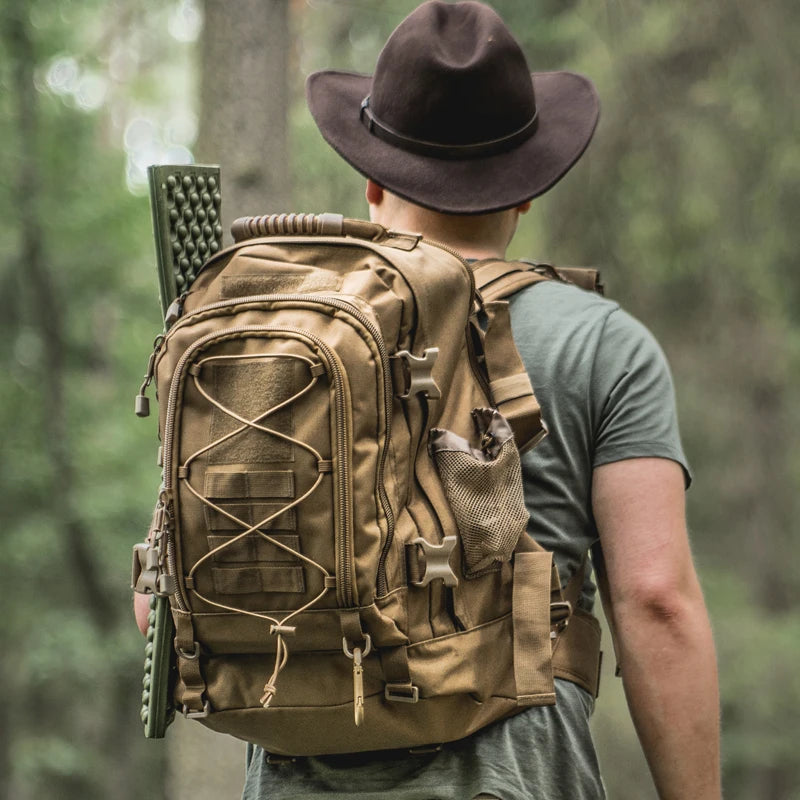 LQARMY Outdoor Tactical Backpack Unisex Hiking Travel Rucksack