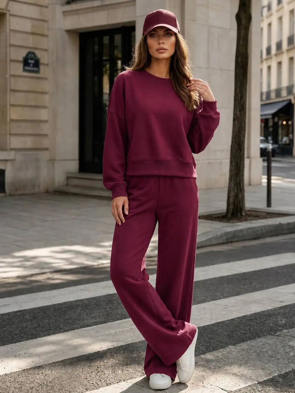 Women's Tracksuit Set With Sweatshirt And Wide Leg Trousers